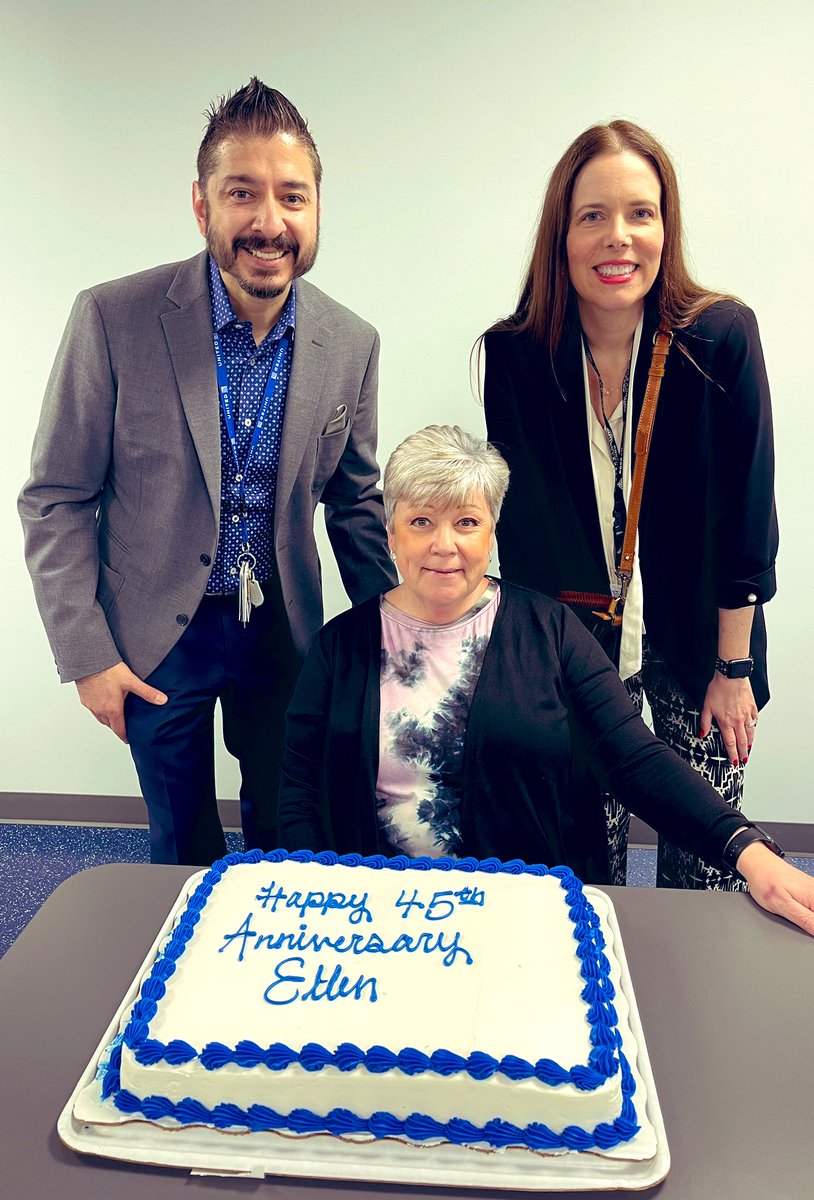 Raul Alfredo Diaz (@rad2956) on Twitter photo ✈️ Congratulations to our very own Ellen L. who celebrated an amazing 45 year milestone with United Airlines!! We’re so fortunate to have you on our team, Ellen 🏆! Thank you for all of your contributions! ✈️ <a href="/weareunited/">We Are United</a> #TeamORDCC ✈️ Congratulations to our very own Ellen L. who celebrated an amazing 45 year milestone with United Airlines!! We’re so fortunate to have you on our team, Ellen 🏆! Thank you for all of your contributions! ✈️ <a href="/weareunited/">We Are United</a> #TeamORDCC