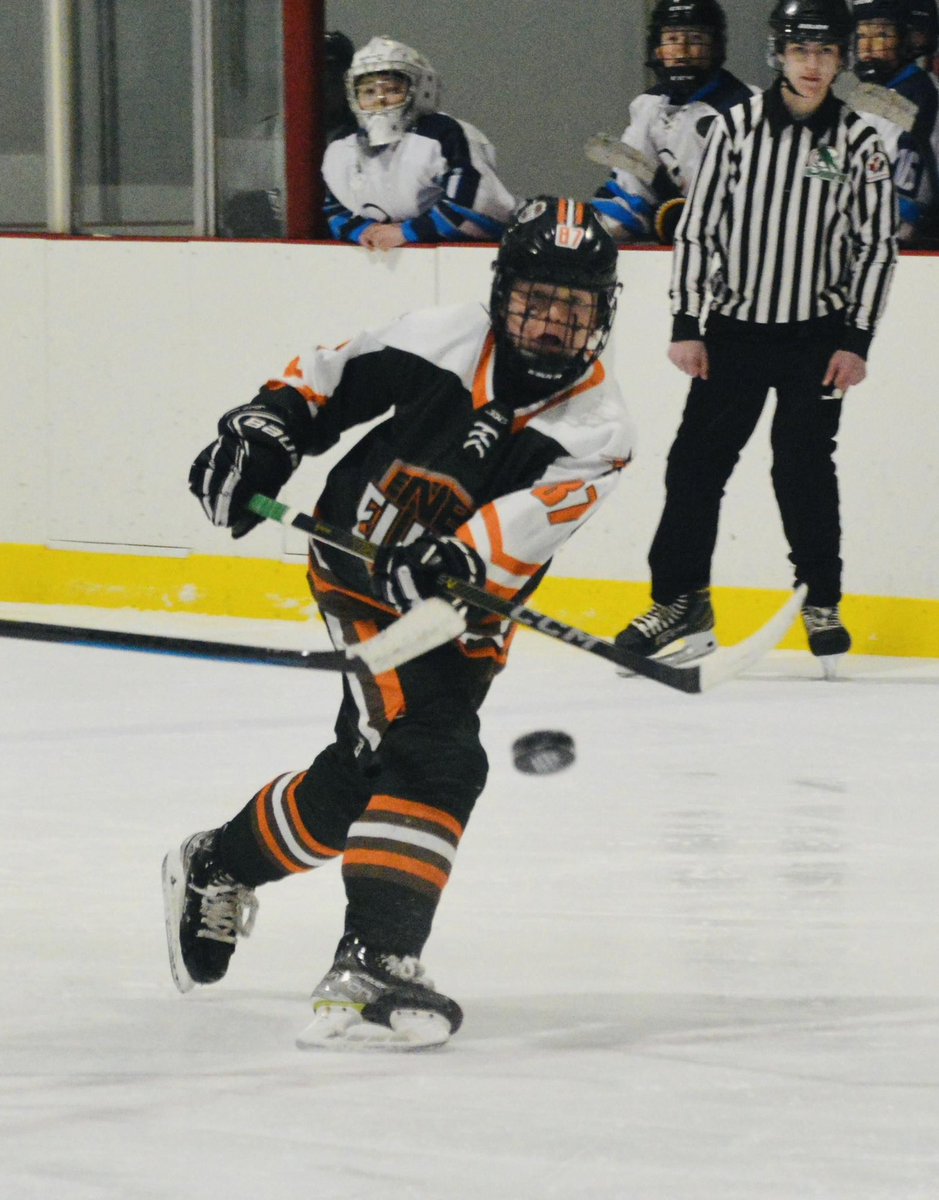 Nice action shots from <a href="/PEIOYSTERCUP/">OYSTER CUP</a> <a href="/AndrewsHockey1/">Andrews Hockey</a> #NBElite
