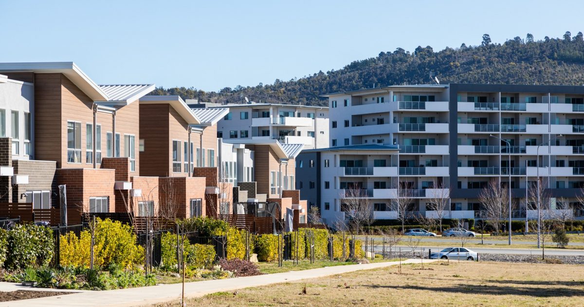 Signed up for the HomeBuilder grant and wondering about the extension? With only days until the original 30 April deadline and the ACT Government yet to confirm any changes, off-the-plan buyers have been left in the lurch ow.ly/ZLw550NQ4Gg