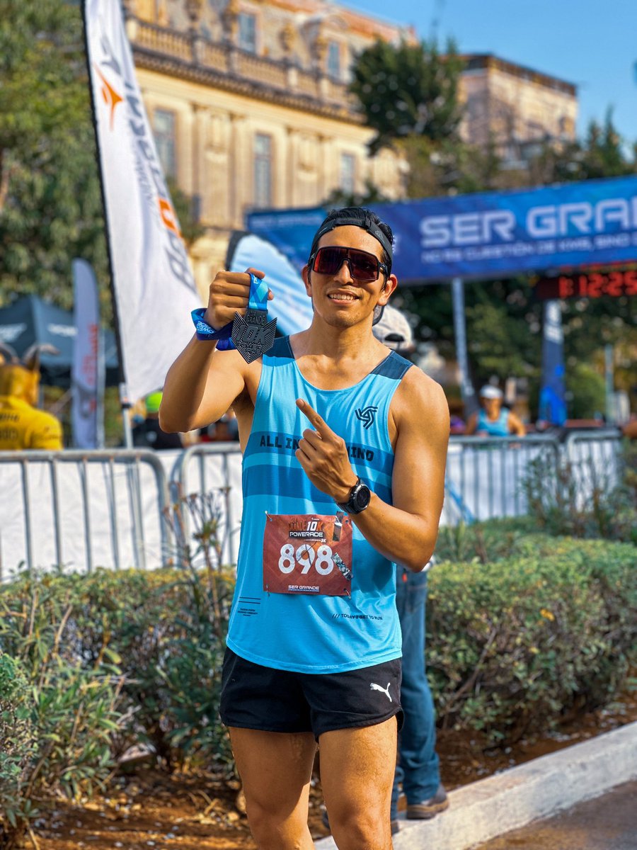 Danito86's tweet photo. #MedalMonday 🏅 Ser grande no es cuestión de tamaño, sino de ACTITUD! 
@PoweradeMx https://t.co/oKjtEc2eQ1