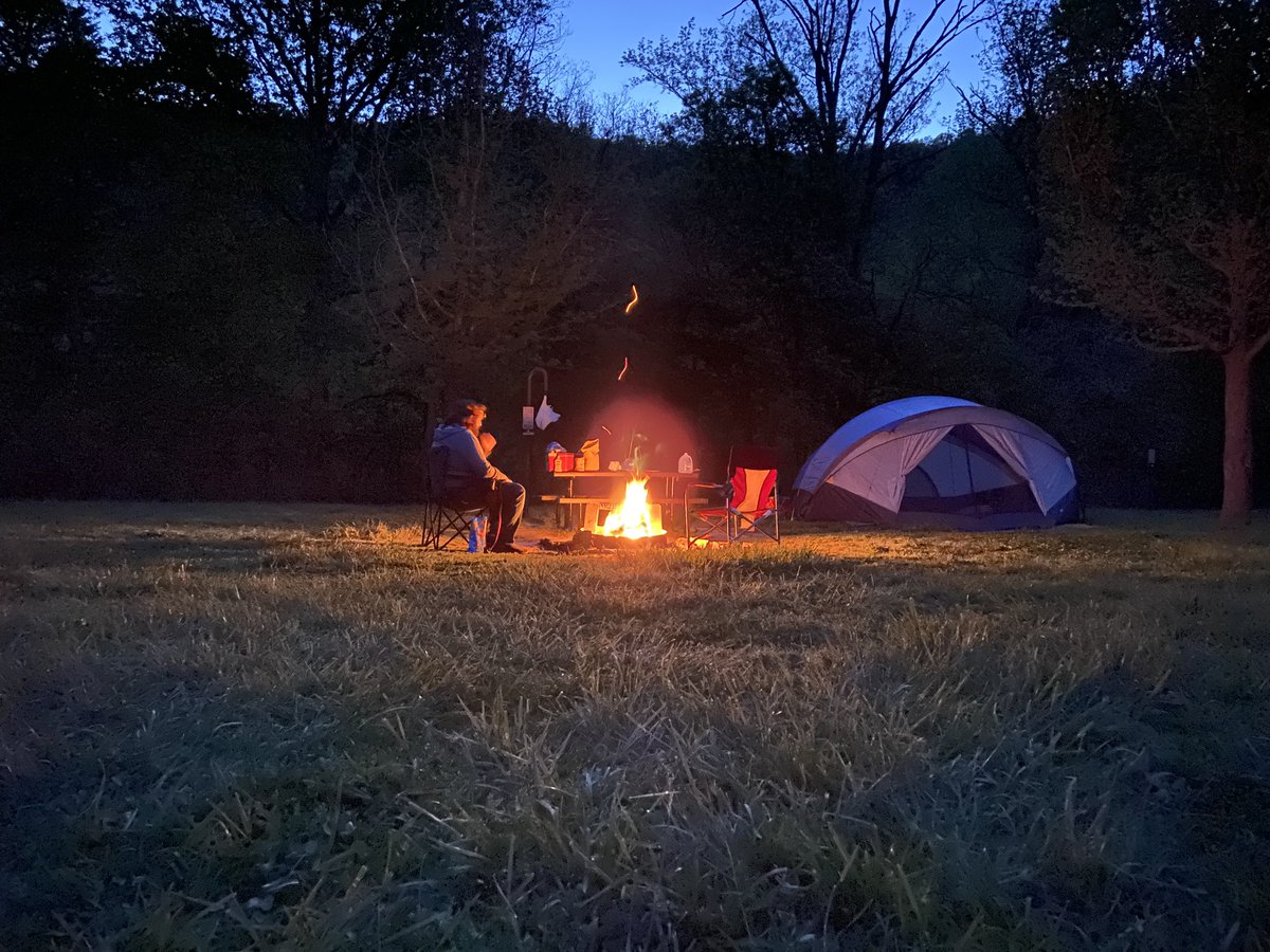 DerekVreeland's tweet photo. Enjoying some time with my son @WesleyVreeland, camping and hiking in Arkansas. Today we hiked to the Hawksbill Crag, also known as Whitaker Point, one of the most photographed spots in Arkansas.
#hike #hiking #hikearkansas #hawksbillcrag #whitakerpoint https://t.co/KcwxrnRaXn