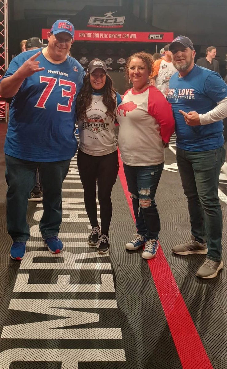 417Mafia's tweet photo. We had a BLAST at the @iplaycornhole event in Topeka Friday featuring @BuffaloBills #JordanPoyer #DionDawkins #TimSettle #TylerMatakevich!! Thank you to @LoriDool_ACLpro!! We were all over @espn 2 ...we're basically famous!! #GoBills #ACLCornHole 🌽🕳️ + 🦬🏈 = 😎❤️💙 https://t.co/B8SdUOiIDz