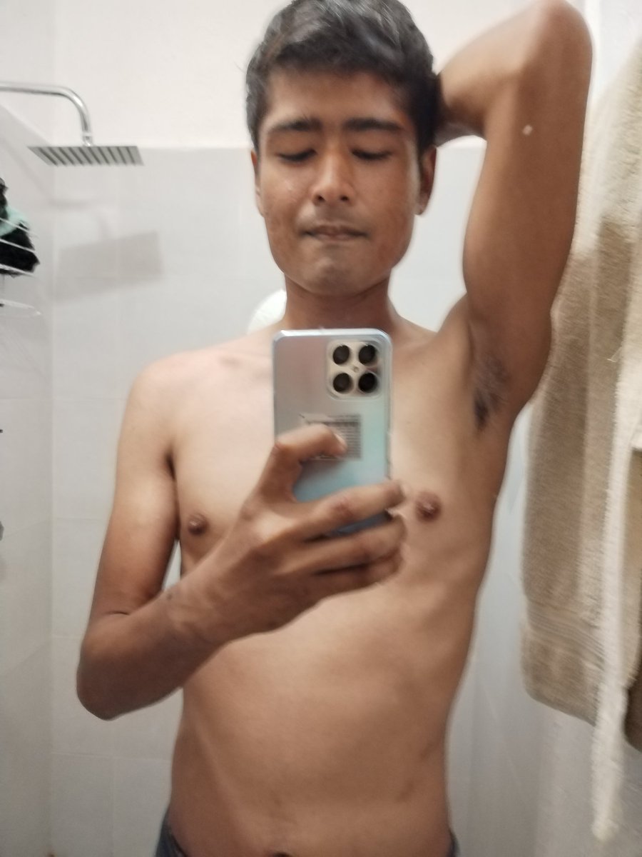 OrphanSoul98's tweet photo. Mostrando huesos jaja 🤣 https://t.co/NDZV9wOGgO