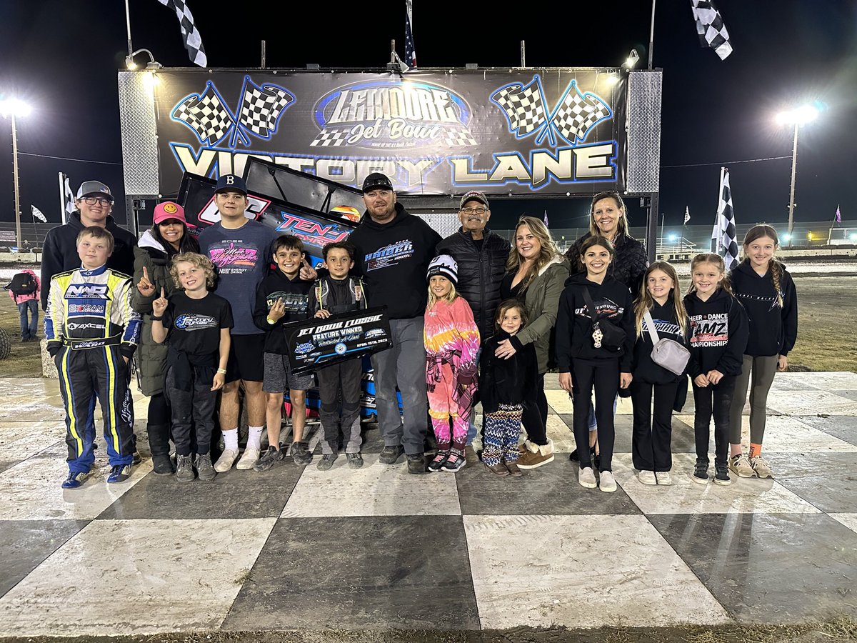 lemooreraceway_'s tweet photo. 2023 GV Burrows Jet Bowl Classic Champion in the B-Dubs Custom Helmets Restricted A-Class is Blayden Graham! 🏁 https://t.co/4FMVRoEqSc