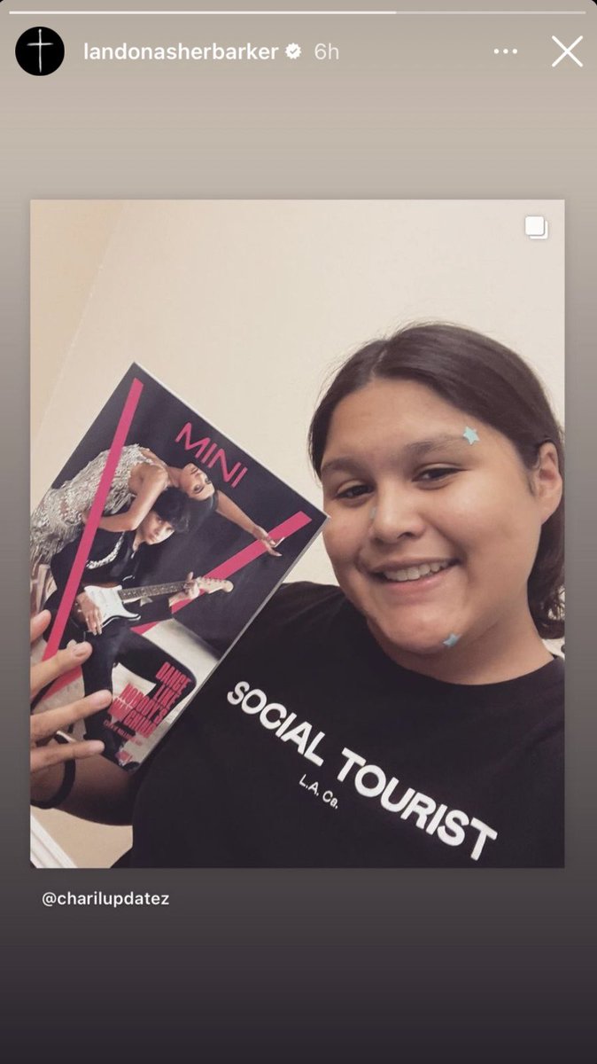 ilovechars's tweet image. Wow just insane tysm @charlidamelio ☹️🤍 ily and this made my day and I’m so proud of you both!! 🫶🏻 #charlidamelio #landonbarker #minivmagazine