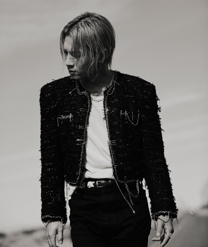 MChartBIGBANG's tweet photo. TAEYANG: “As far as BIGBANG goes, I love being part of BIGBANG and It's one of my greatest hope. However if every member does their best at their own pace and given situation, I truly believe here will be a day when we all return as a group”

#태양 #TAEYANG https://t.co/EWesBAXFPo
