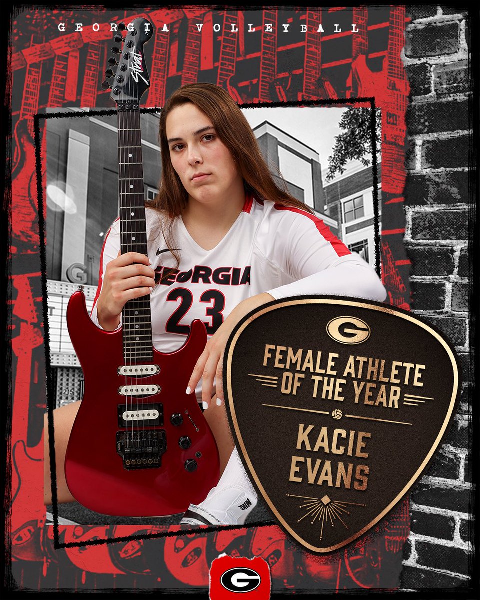 Congratulations @kacieevans_, the Liz Murphy Female Athlete of the Year! 

#DawgsChoiceAwards 

#GROW | #GoDawgs