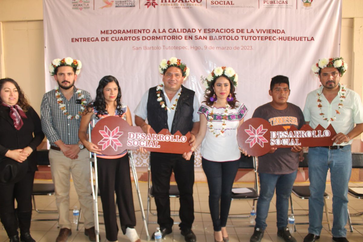 gobiernohidalgo's tweet photo. Con el objetivo de cambiar para bien la vida de las personas en condiciones de marginación, @Bienestar_Hgo invirtió más 51 millones de pesos en infraestructura complementaria para la vivienda. https://t.co/eNkjv9rd6H