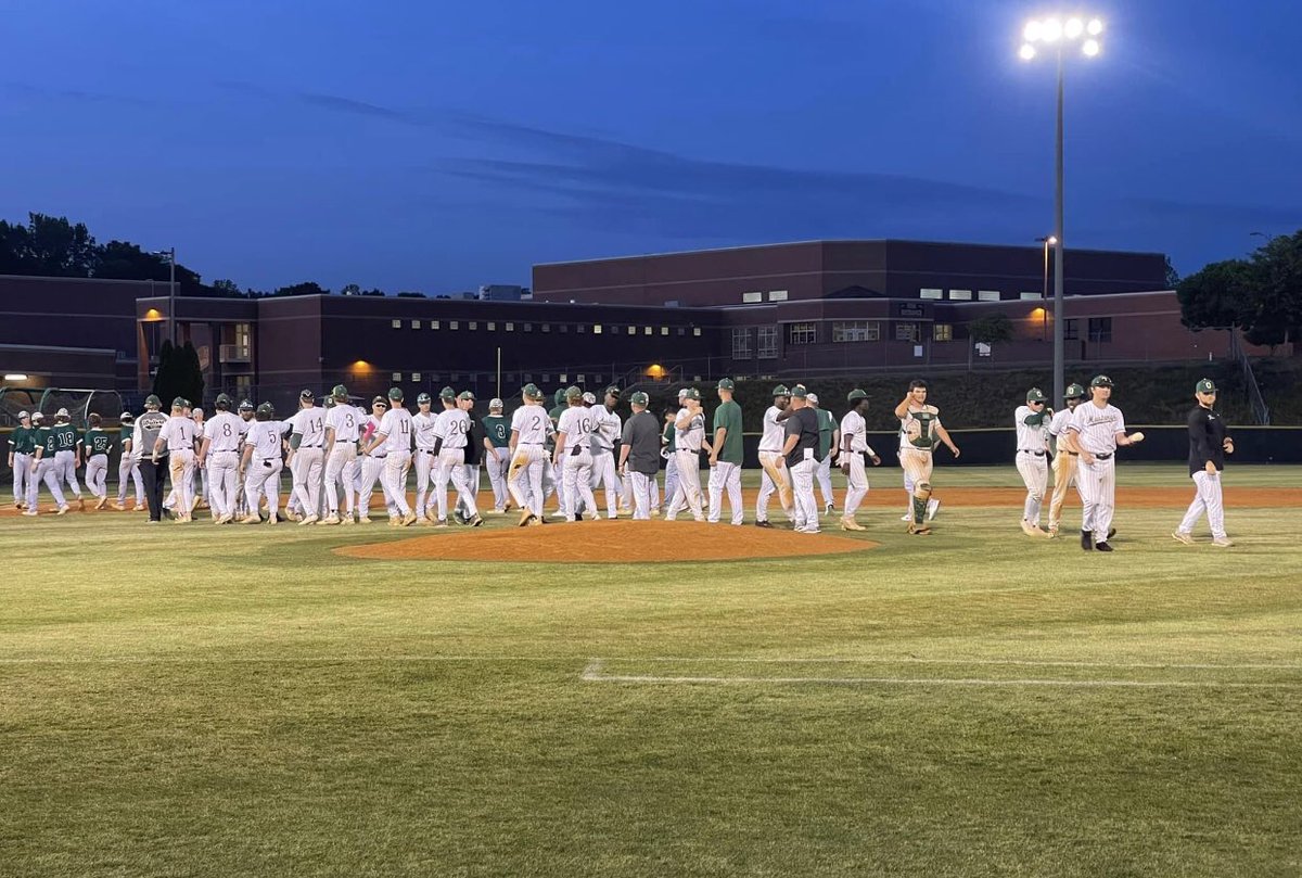 OLH_HCS's tweet photo. Great night for the Oboyz tonight. Clean sweep of Ware County. Mustangs take game 1 6-3 and Game 2 11-1. Go Mustangs!! https://t.co/ABbbmtMqtk