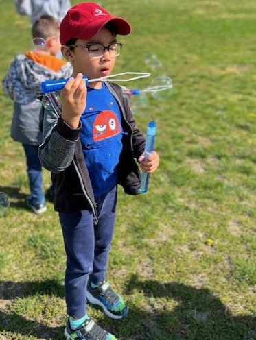 Jean Zambelli (@jeanjzam28) on Twitter photo TAS Ss participated in Bubbles 4 Autism as a way to show our children that we may have many differences (and similarities) but we all love bubbles!!! We can join together to play in a way that is fun for all! <a href="/DrJChristie9/">Dr. John Christie</a> #esmsharks <a href="/esm_csd/">Eastport-South Manor Central School District</a> TAS Ss participated in Bubbles 4 Autism as a way to show our children that we may have many differences (and similarities) but we all love bubbles!!! We can join together to play in a way that is fun for all! <a href="/DrJChristie9/">Dr. John Christie</a> #esmsharks <a href="/esm_csd/">Eastport-South Manor Central School District</a>