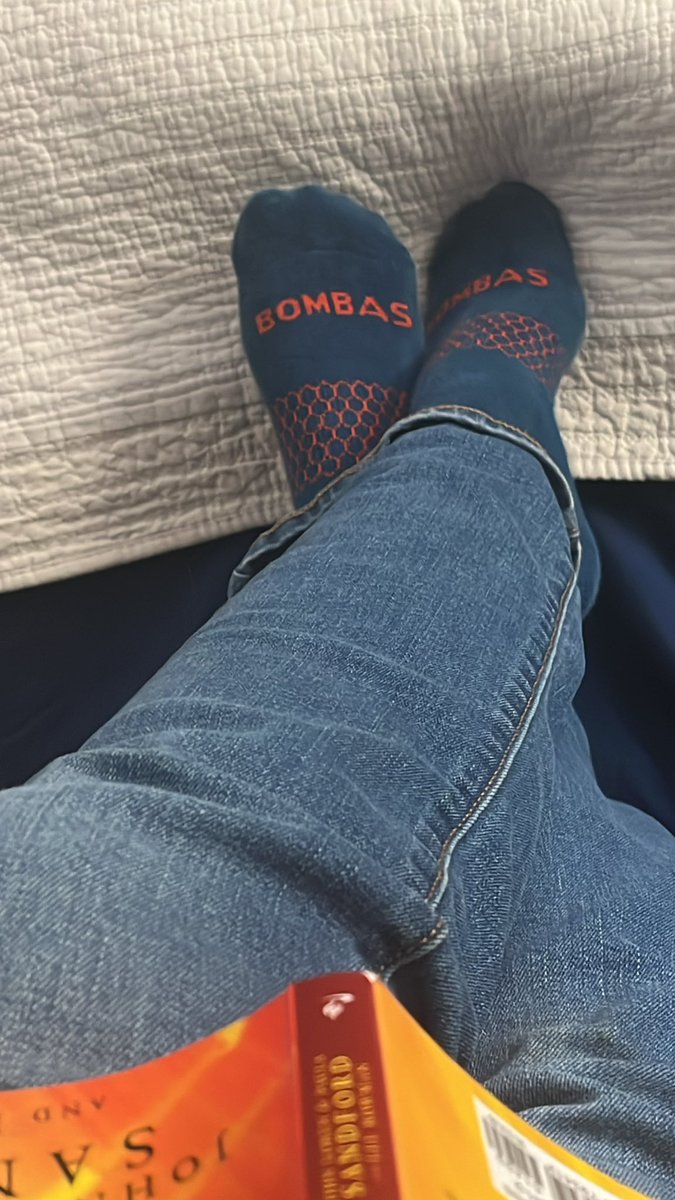 LearningLaurel's tweet image. Sometimes I look down at my Bombas-clad feet and mumble to myself “Bombas Socks” in the way that @birbigs says it in his podcast ads.
