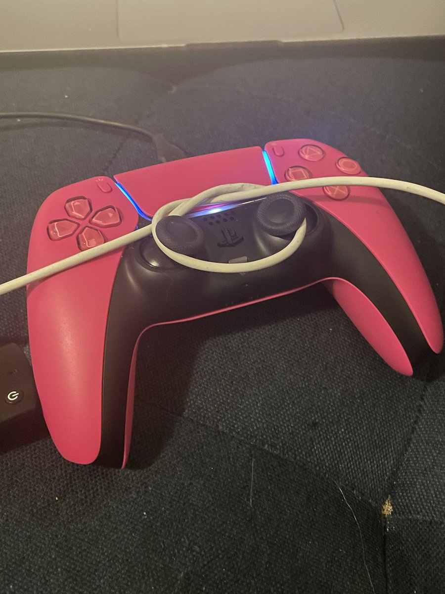 NoSuchScene's tweet image. i love #playingvideogames