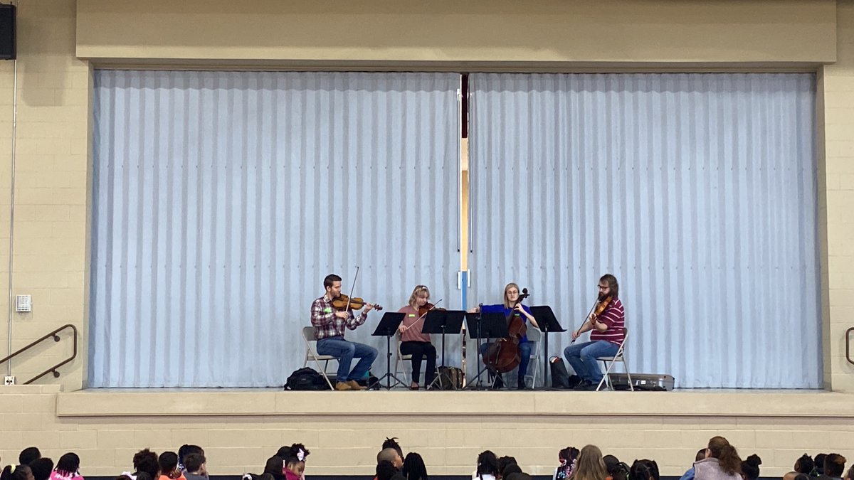 Rachel H. tweet media