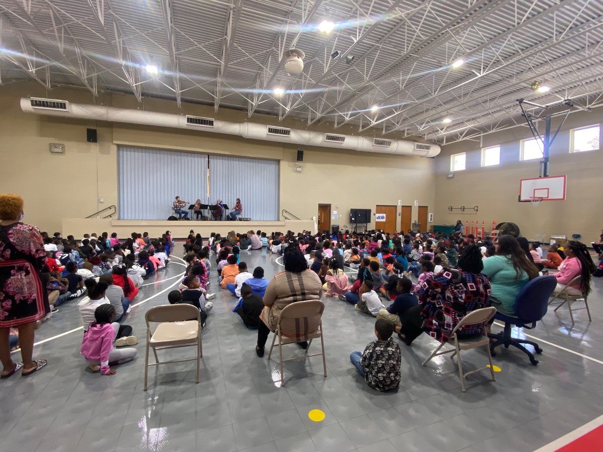 Rachel H. tweet media