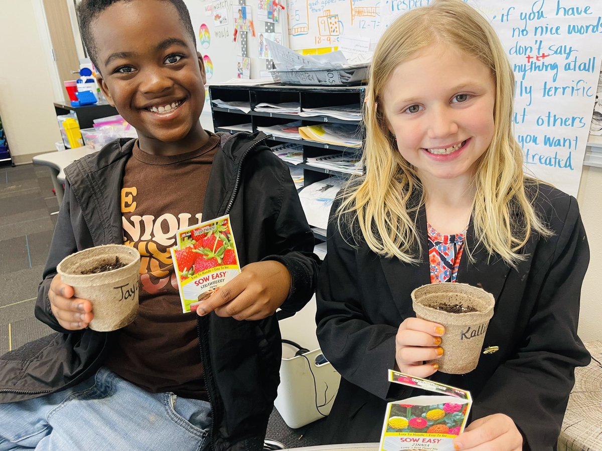 JillianCallies's tweet photo. A new science unit has sprouted… and these 2nd graders are excited! 🪴
#RCISDjoy #cherrybrave https://t.co/wscez3e8ML
