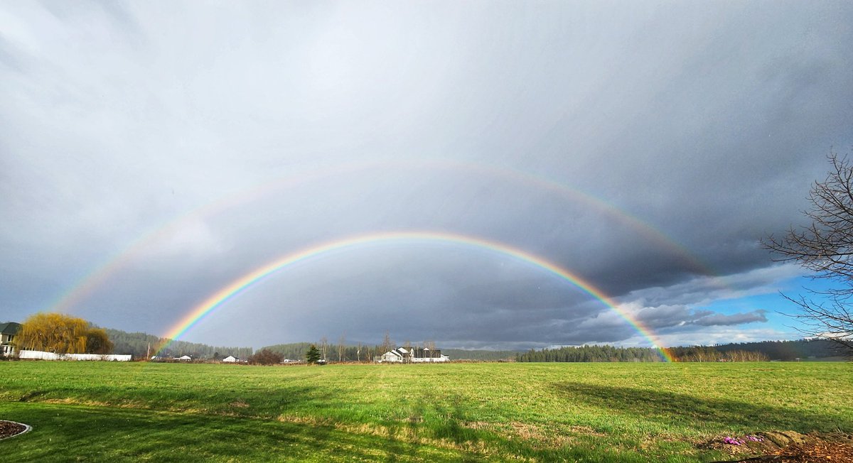 Our turn today to see an incredible double rainbow!!! 😁🌈🌈🌦
#wawx #rainbows 
#Spokane #springcolors 
@KrisCrockerKXLY 
@mattgraykxly 
@chrisnunley 
@StormHour
@NWSSpokane