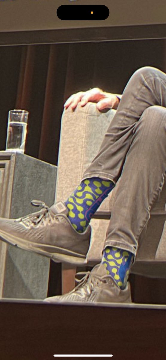 Bruh Phil Knight was wearing <a href="/RTFKT/">RTFKT</a> Socks. And people say that <a href="/Nike/">Nike</a> doesn’t care bout clones 💀