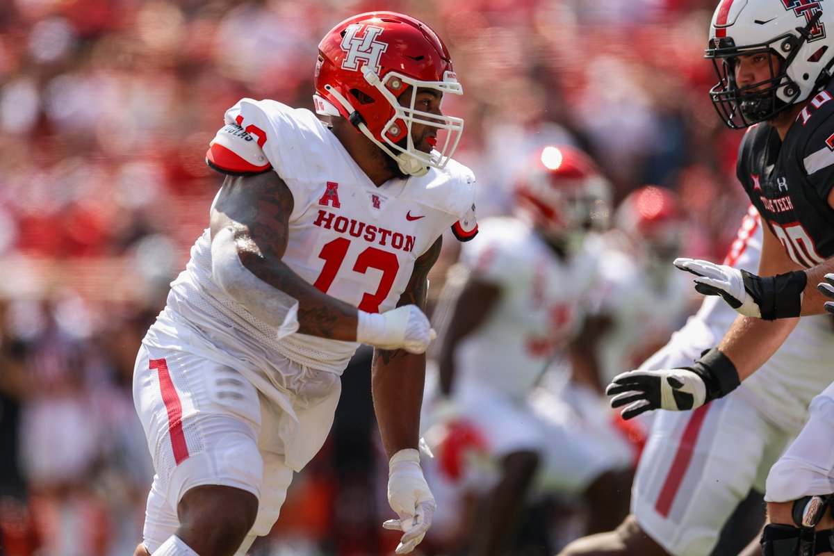 UHCougars's tweet photo. The D.J. Hayden Award goes to Sedrick Williams for overcoming adversity and setback during his career as a Cougar!

#CougarChoice23 https://t.co/bGvm7sYX1r
