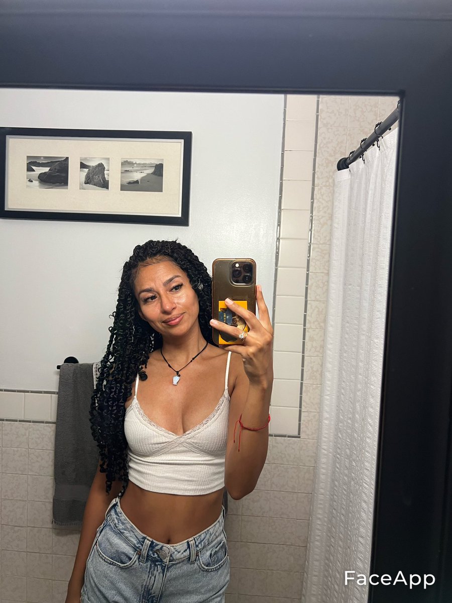 Kani on Twitter: "Bout to end lives on COD https://twitch.tv/kanirosi"