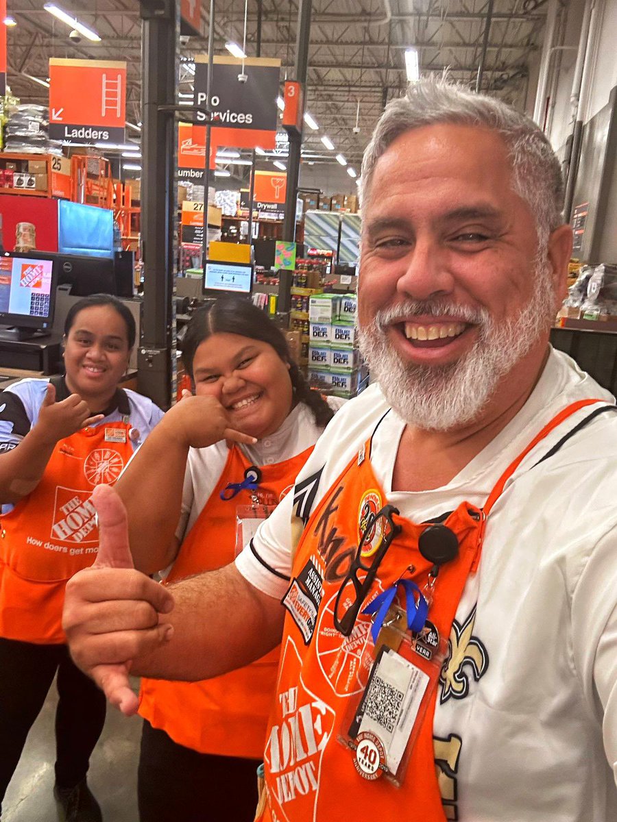 LydiaveliaLydia's tweet photo. FRONT SPIRIT WEEK!
Let’s go!!
#pacsouth
#pacsouthwerock
#1704smallbutmighty
#1704ohanaindahouse! https://t.co/viNSzpL0GA