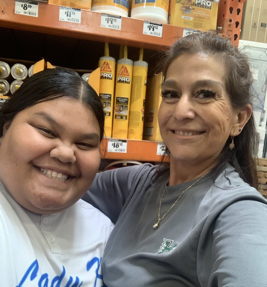 LydiaveliaLydia's tweet photo. FRONT SPIRIT WEEK!
Let’s go!!
#pacsouth
#pacsouthwerock
#1704smallbutmighty
#1704ohanaindahouse! https://t.co/viNSzpL0GA