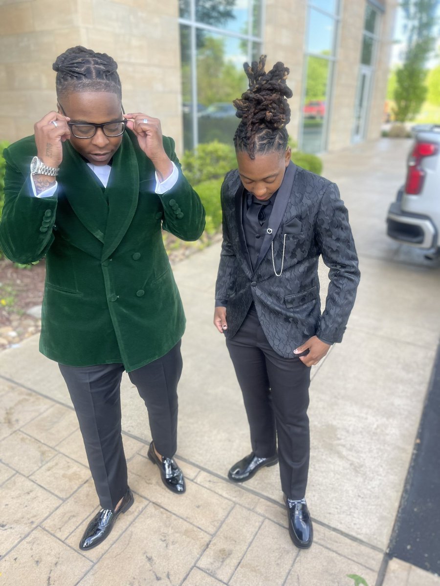 BigHomieJee's tweet photo. 🍾🖤 https://t.co/GvUtx6BJTn