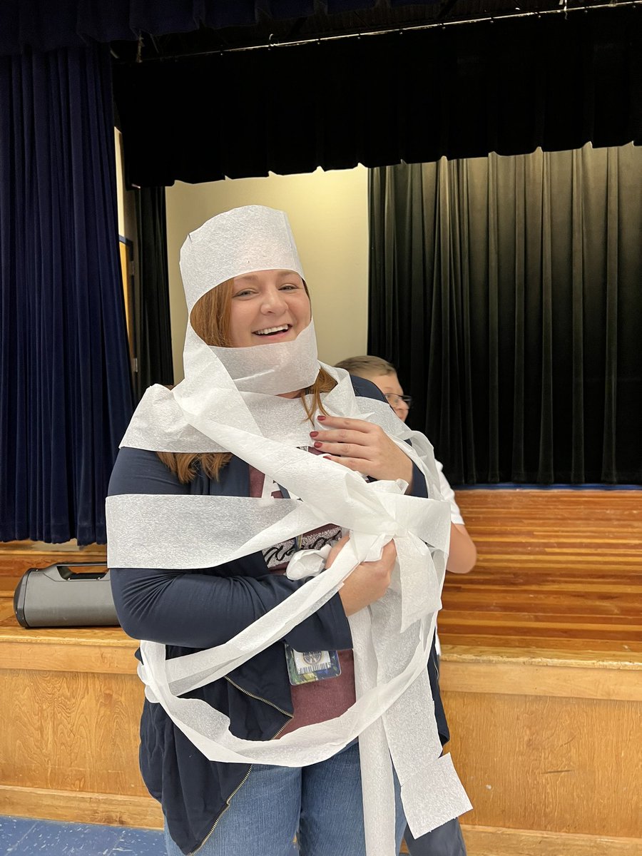 Wall_Nicole1029's tweet photo. Do you know how many real-life lessons there are in toilet papering someone?!? Today we learned! STAAR pep rally was so much fun! #NISDIgnited #PassmoreIgnited #kidsdeserveit https://t.co/ysHM5UDnfG