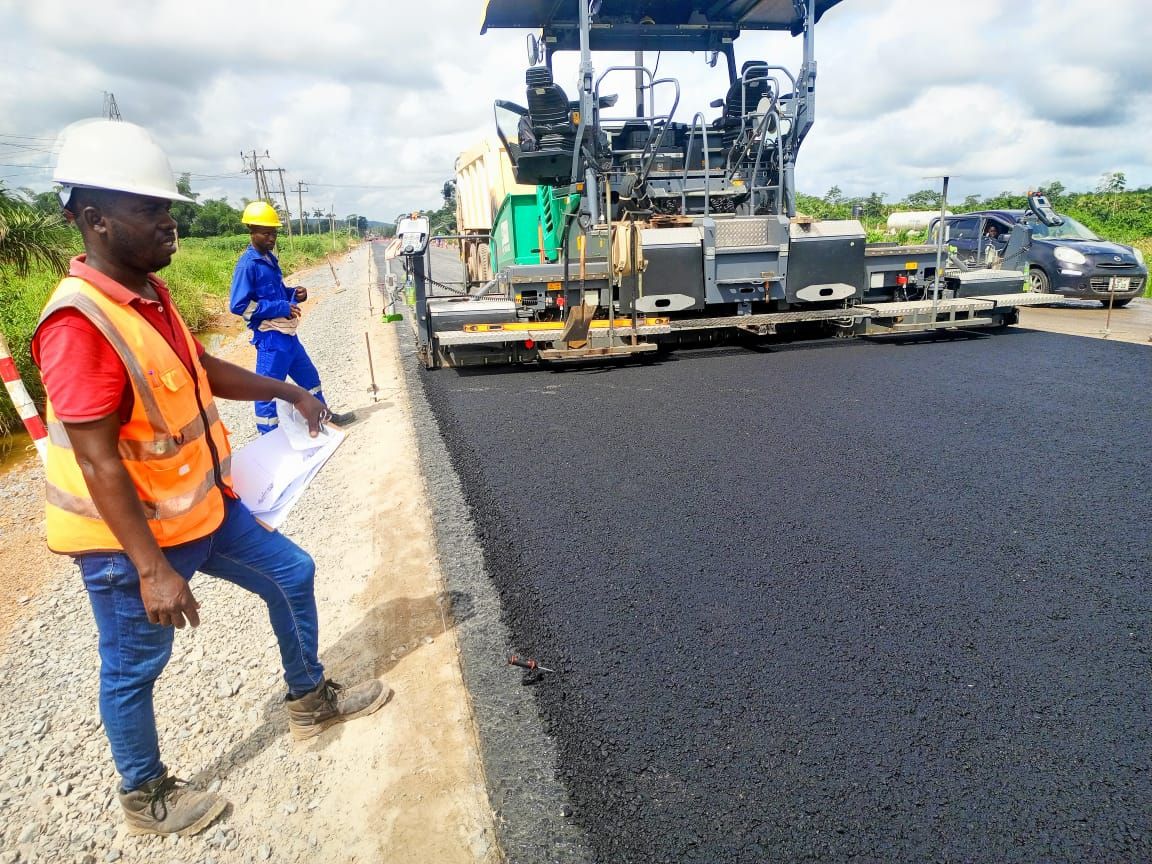 date_africa's tweet photo. 📷Ghana : Reconstruction of Nkwanta to Tarkwa road in progress.
#utdaghana #utdainfo #utdaNkwanta #utdatarkwa #utdainfo
Pictures- S. E. A-Mensah https://t.co/1RhXlOKz4m