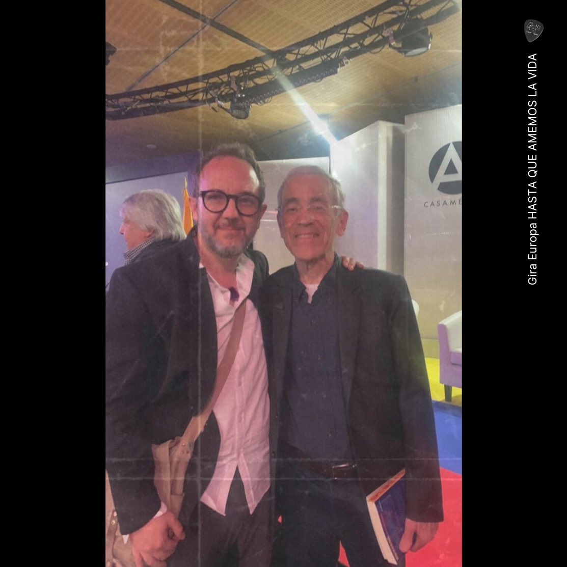 Lleno total en el Anfiteatro Gabriela Mistral para un sentido concierto de <a href="/cesarlopezmusic/">CÉSAR LÓPEZ</a> hoy en <a href="/casamerica/">Casa de América</a> en Madrid España.
Conmovida la comunidad en el exilio, los líderes políticos y sociales de Colombia y España 🇪🇸 #HastaQueAmemosLaVida