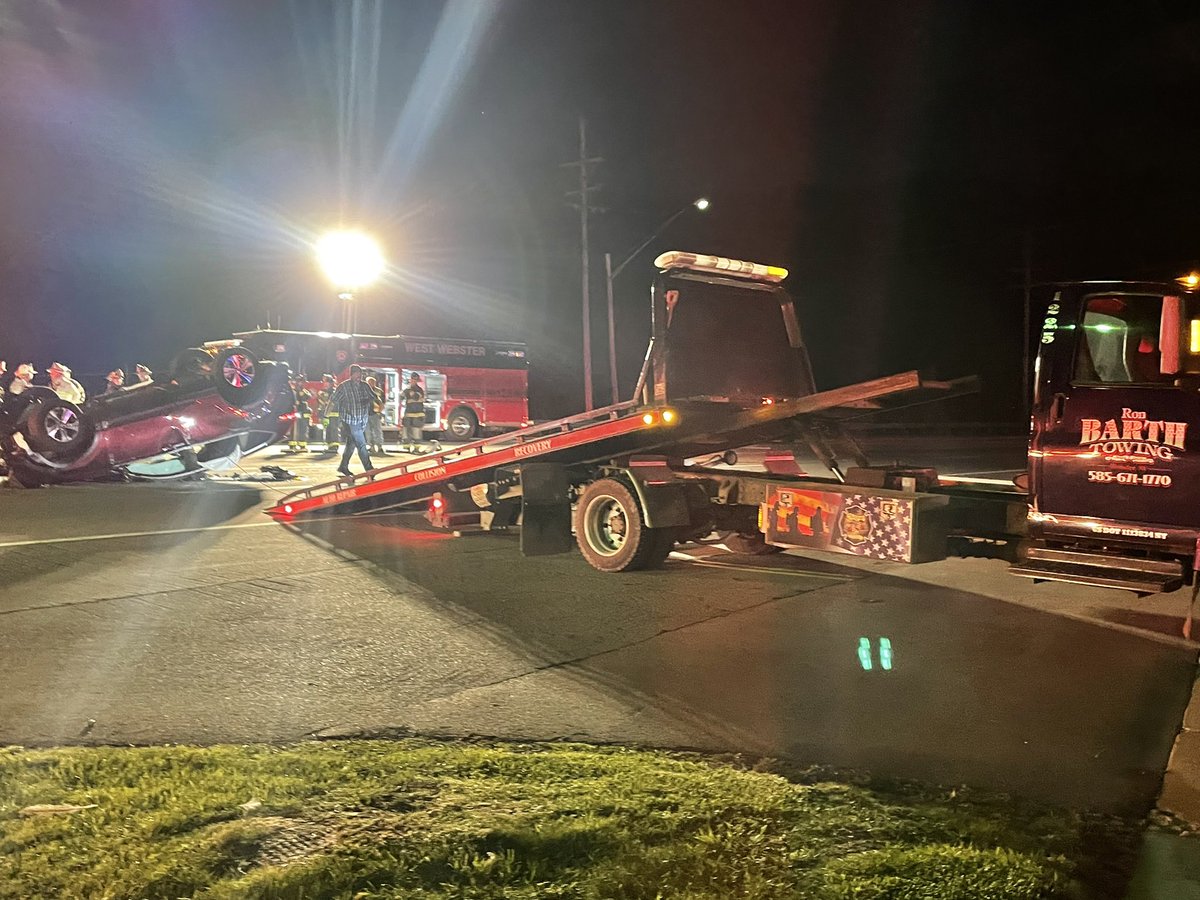 Ben Vahey on Twitter "BREAKINGNEWS Empire Blvd is shut down in both directions due to a two