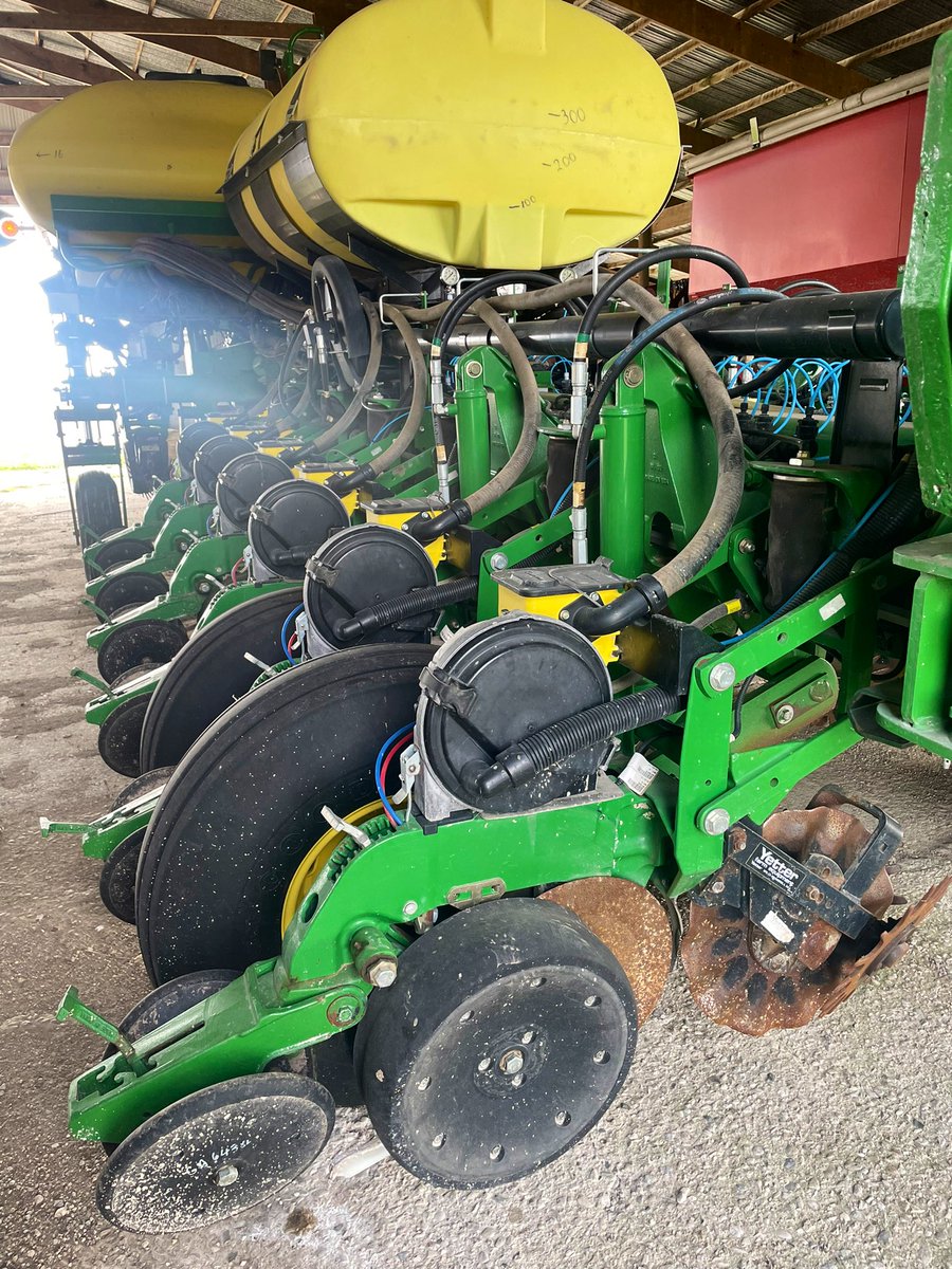 Dan Hayden tweet media