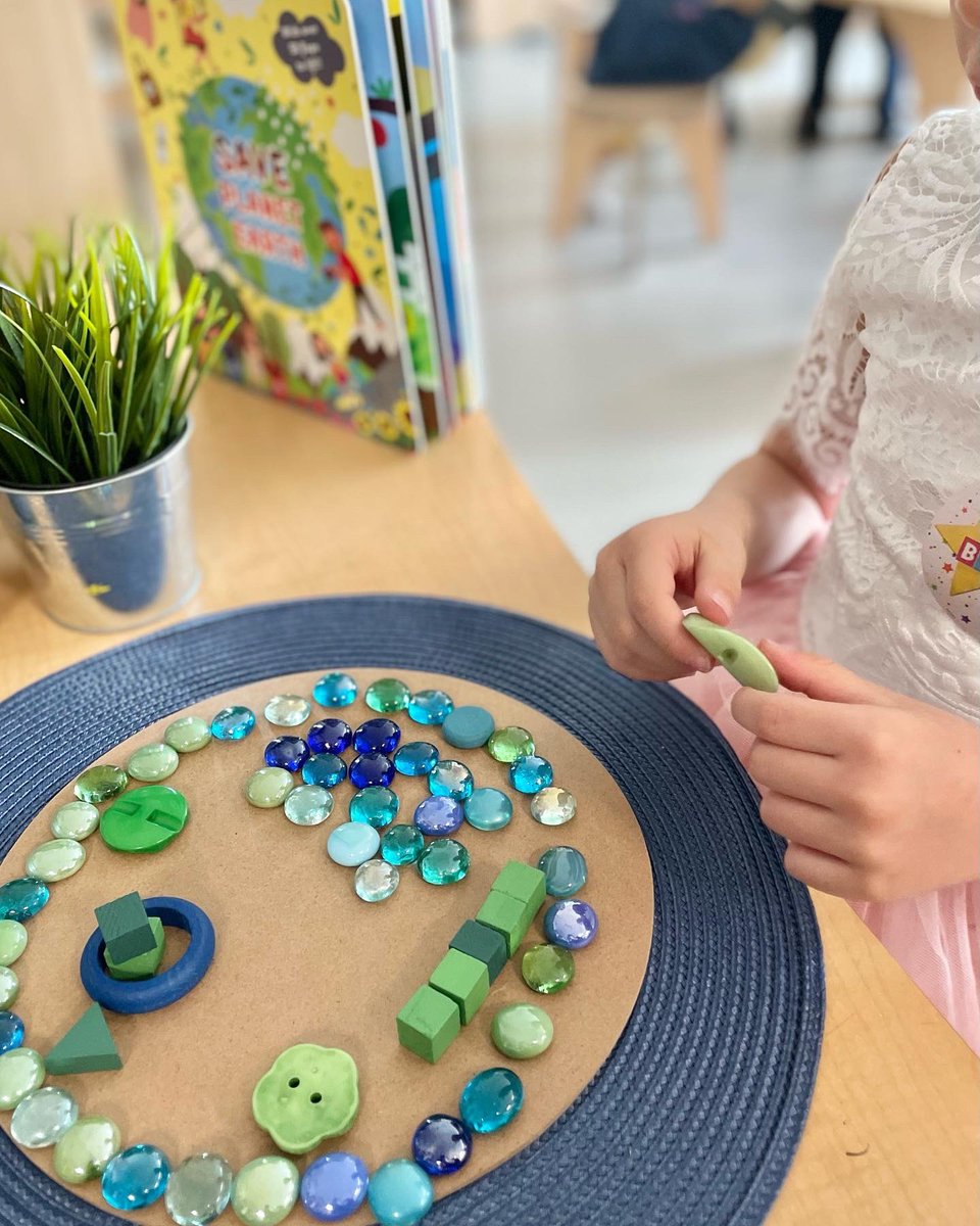 JoysofKinder tweet media