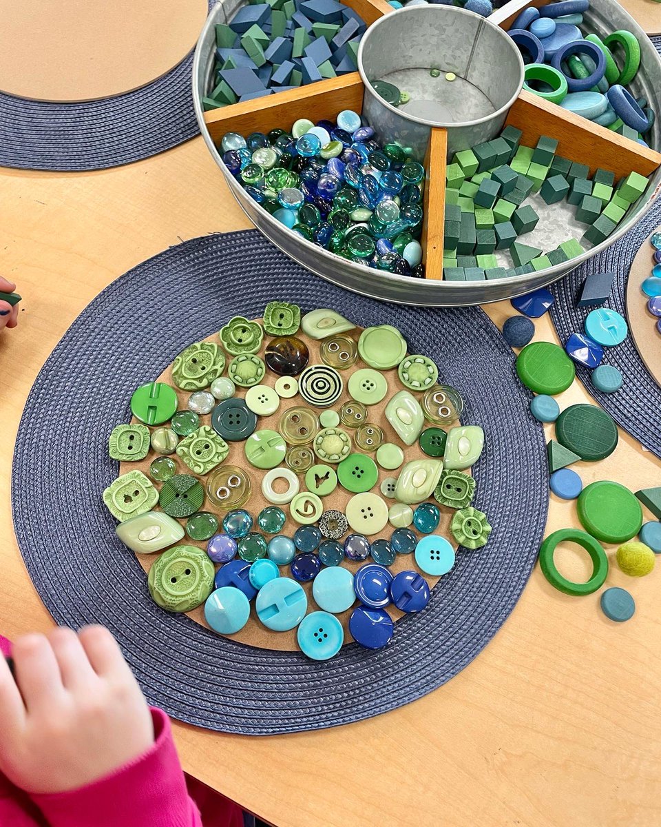 JoysofKinder tweet media