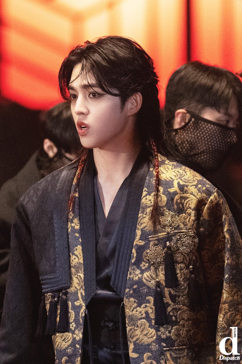 svtcontents's tweet photo. [THREAD] 230425 SEVENTEEN '손오공' (Super) MV Filming Behind Cuts | Exclusive Photos by Dispatch

S.COUPS #에스쿱스 https://t.co/mdmJ1kUuGz