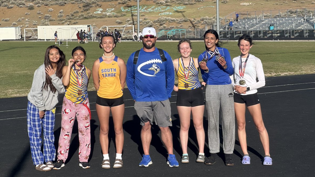RobCannyIII's tweet photo. Awesome day on the track! Boys won 3A JV Championship!!! The girls finished in 3rd place scoring 95 points with only 5 girls competing!! #southtahoevikings #laketahoe https://t.co/k4bNjmbuDj