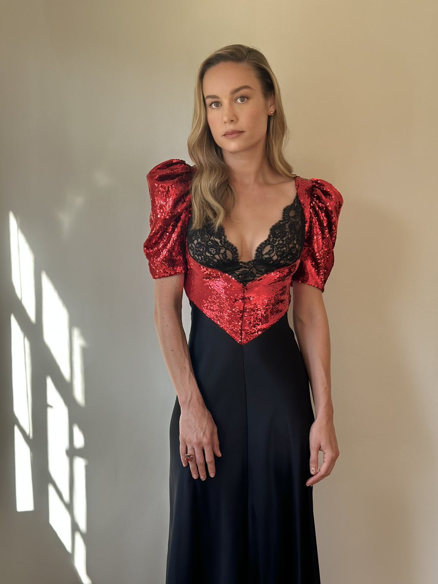 Brie Larson tweet media