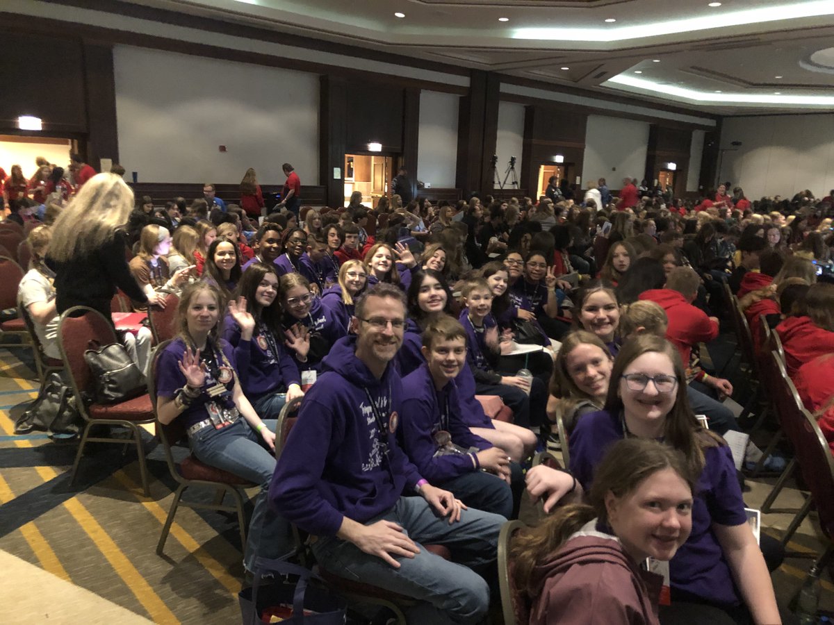 Wilbur_TrimpeMS's tweet photo. Student Council attended the Illinois Association of Junior High Student Councils convention this past weekend w/ 27 students + 3 chaperones. Congratulations to Josie D who was voted by 100 students in our area to take over from Liam who was elected last year #ThisIsTMS #GoEagles https://t.co/w8FlVXrju3