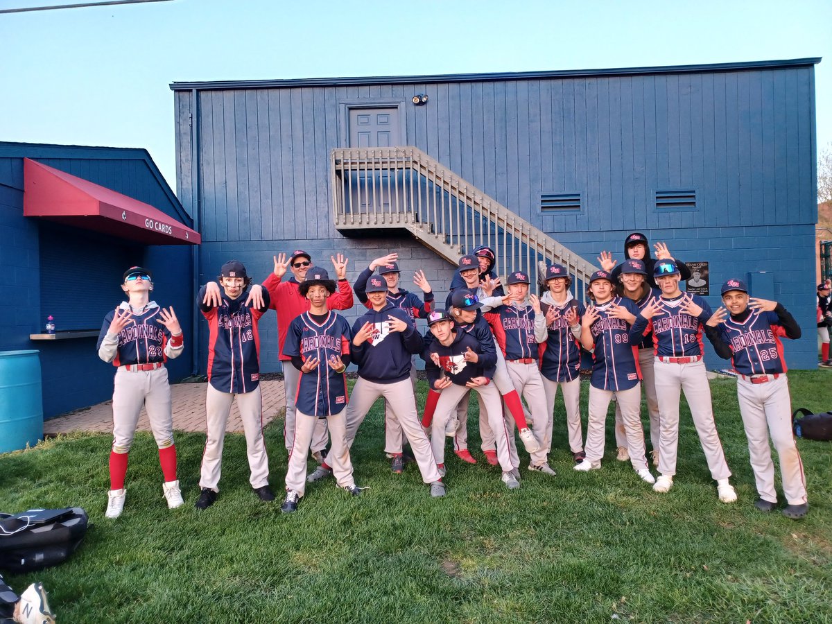 azupfer's tweet photo. The TWHS Freshman moved to 8 - 4 on the season with two big wins (19-3 and 8-1) in the last two games.  Gill, Nisthauz, and Zalewski led the steller pitching.   Zupfer, Gill, Zalewski, and Padilla (2) with doubles.  @TW_Baseball @TWHS_Cardinals https://t.co/fOhoU38oex