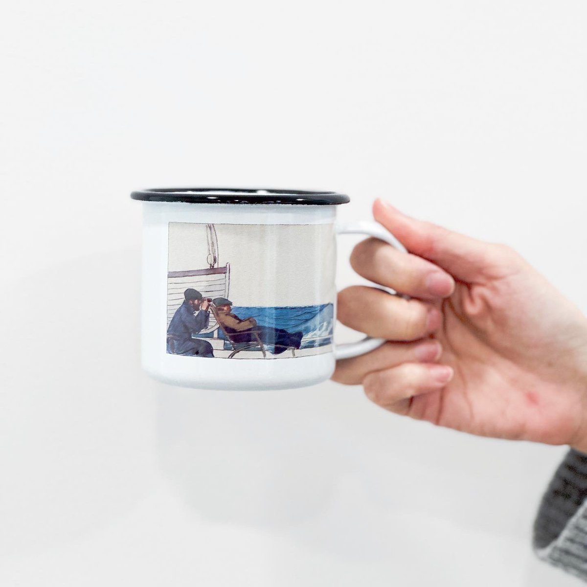 「에드워드 호퍼 : 길 위에서」 MD 법랑컵 2종 작업을 했어요 😊

법랑컵에는 <On the Deck> <Bricklayer's Coffee Break> 작품이 담겨있습니다.

그럼 서울시립미술관 1층 아트샵에서 만나요 ✋🏻