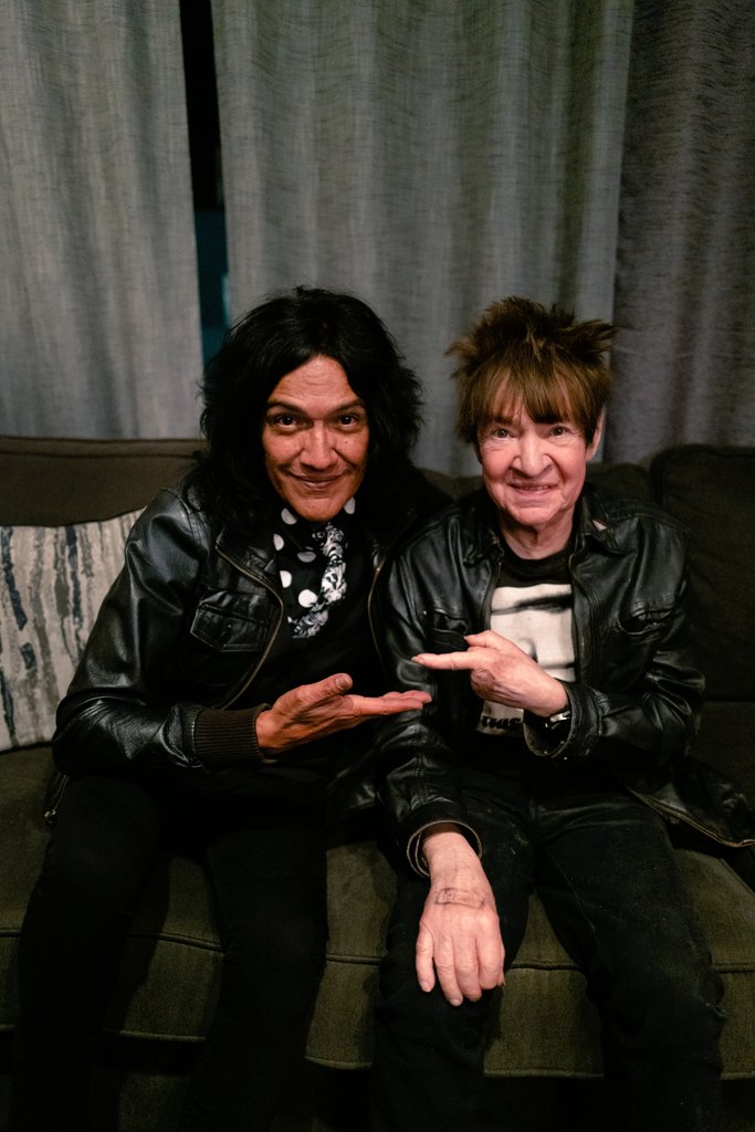 TheBulletBoys's tweet photo. So Amazingly RaD!!! To Finally get a pic with my Fave and Raddest Legendary DJ #rodneybingenheimer #rodneyontheroq #kroq Who actually was the 1st to play us on Terrestrial Radio back in the day!!! #rodneyontheroq Luv u Rodney!! So Great to see you Legend!!! Mt
๐ธ@willstockwell https://t.co/Sctbs4uOJZ
