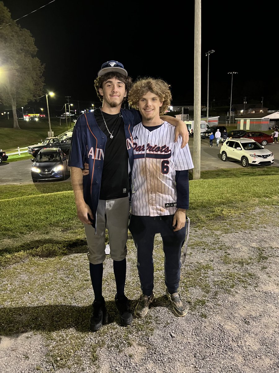 Buds.
⁦<a href="/Bennett17Bryson/">Bryson Bennett</a>⁩ 
⁦@Turpinator27⁩
