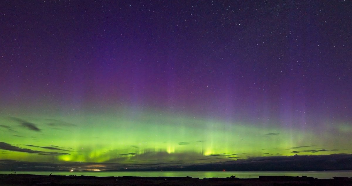 KGordonGlobalBC's tweet photo. One of the strongest geomagnetic storms in decades &amp; most of BC was cover in cloud. A few lucky breaks over  Van. Island though!
1. Hugh Blackman - Valdes Island
2. Tim Viers - Port Hardy
3. Karen Gold - Qualicum Beach
4. Sue Pedersen - Comox
#aurora #bc #weatherwindow https://t.co/EXGMJ5op8R