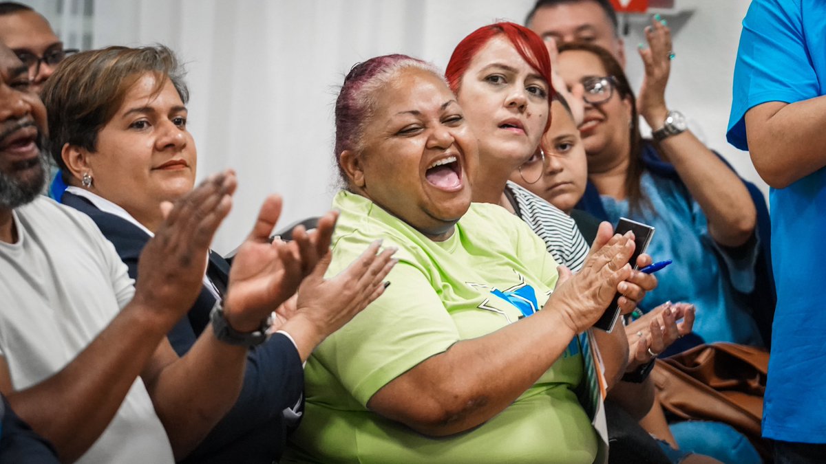 ¡Casa llena en Aguadilla!
Los servidores públicos progresistas del oeste celebraron hoy junto a nuestro Gobernador <a href="/pedropierluisi/">Pedro R. Pierluisi</a> y el Presidente del organismo <a href="/JaimitoTorres51/">Jaimito Torres</a> , su Asamblea Regional. ¡Sin duda somos mejor gobierno! #SomosMásPNP #UnSoloEquipo
