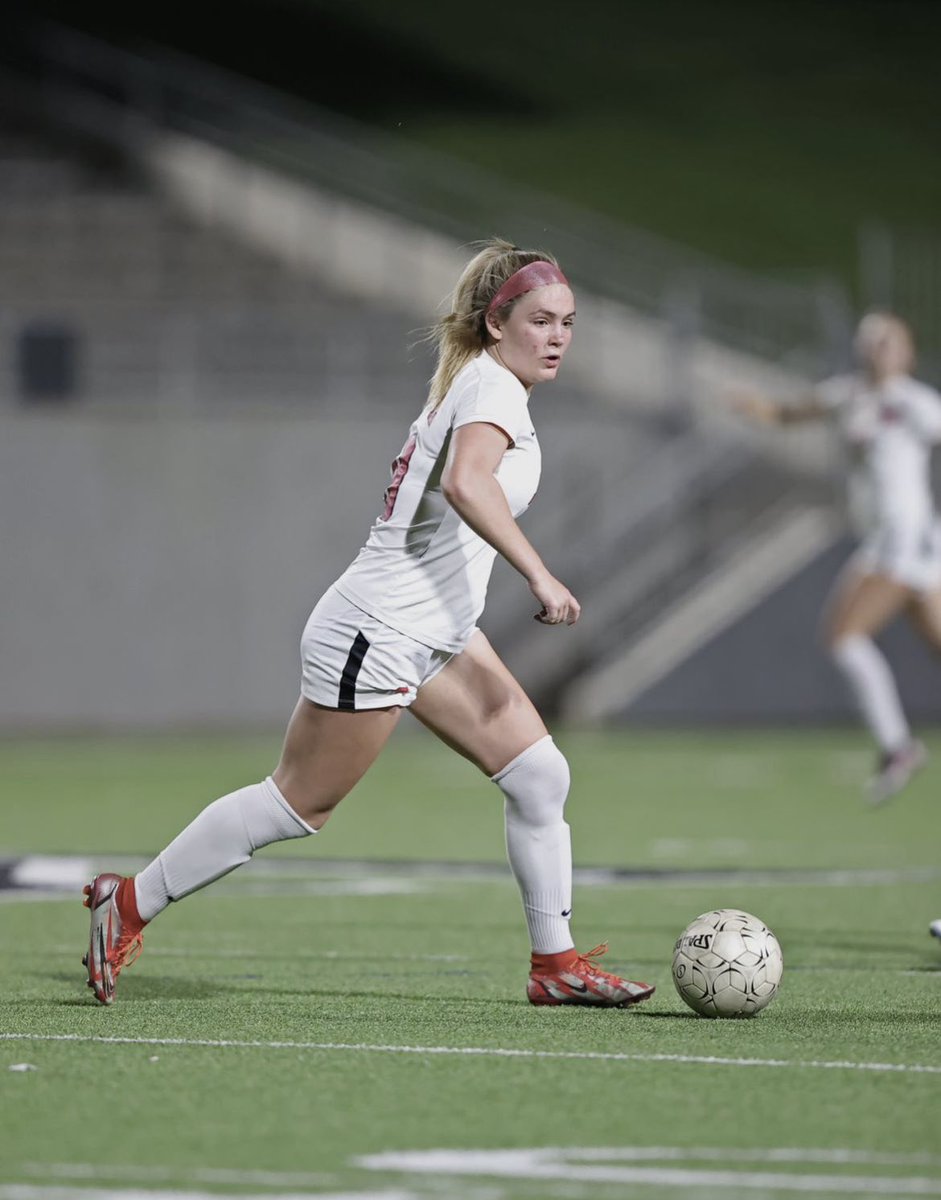 MemGirlsSoccer's tweet photo. It’s my pleasure to announce that @loganfp04 for 1st Team All-Region Honors!! @MHShouston @MHSMustangsBC @sbisdathletics https://t.co/enBtIkX9fk