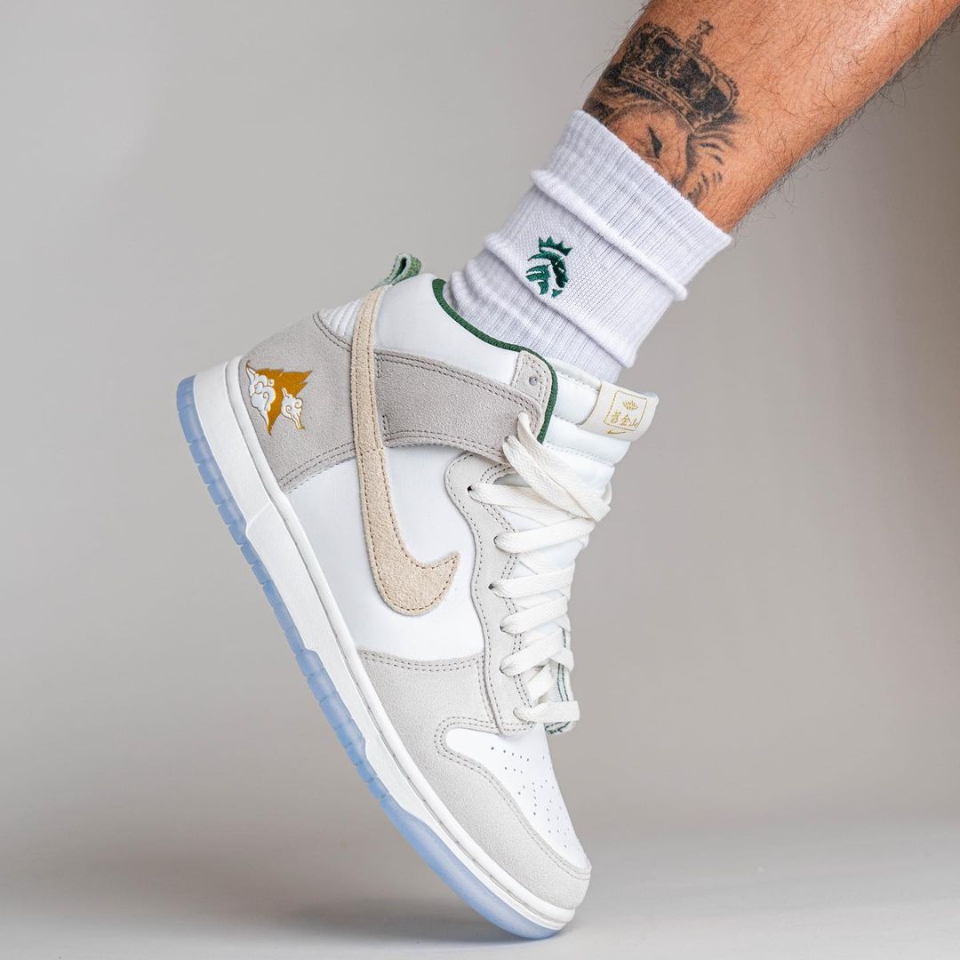 JustFreshKicks tweet media