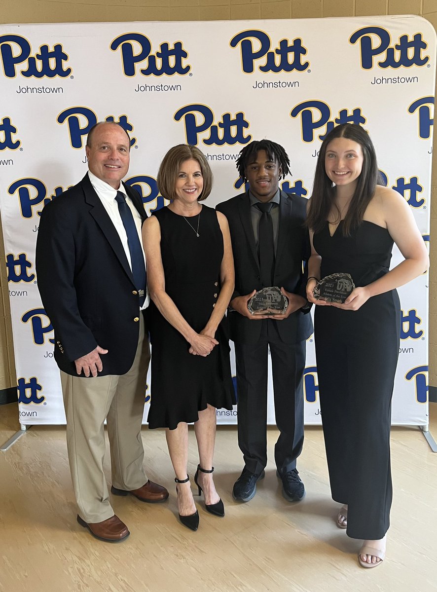 UPJSoftball's tweet photo. Congratulations, Mia Smith! Female Freshman Athlete of the Year!! 👏🏼💪🏼 https://t.co/IyC6zNxOGZ