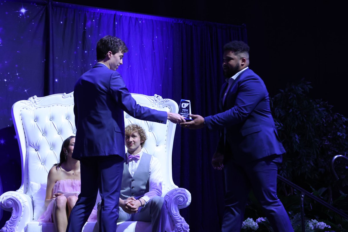 DaytonBaseball's tweet photo. Congratulations to our guy @marcos_pujols13 on winning The Social Justice Award at the 2023 Rudys this evening ✈️🏆 https://t.co/26mdDO8pH1