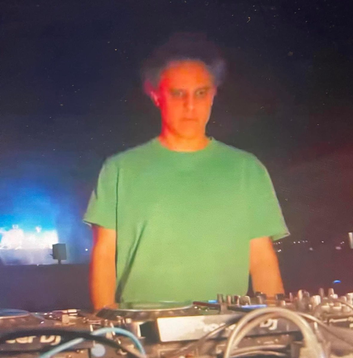 Why does <a href="/FourTet/">Four Tet</a> look like when you try to imagine a person you met once ten years ago
