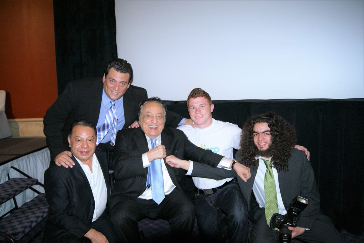 A young @canelo after a press conference with my father Jose Sulaiman #CaneloRyder