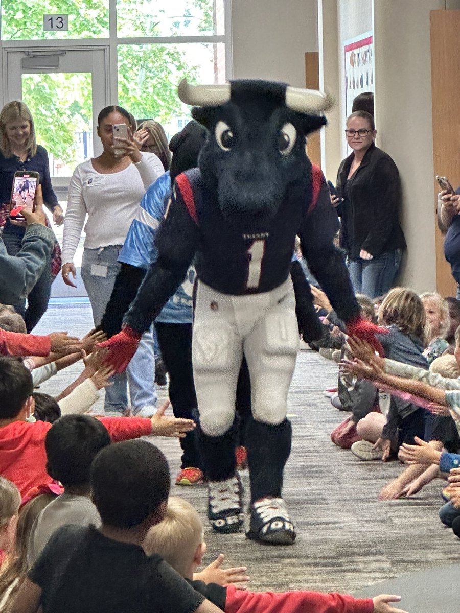 Mrs_A_Sharpe's tweet photo. Today was SO. MUCH. FUN.  @TexansTORO1 came to pump us up for STAAR! Ready or not, here we come! @popepanthers @CyFairISD https://t.co/ZpWcQjIpiz